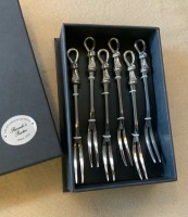 GUM LEAF DESIGN FORK SET